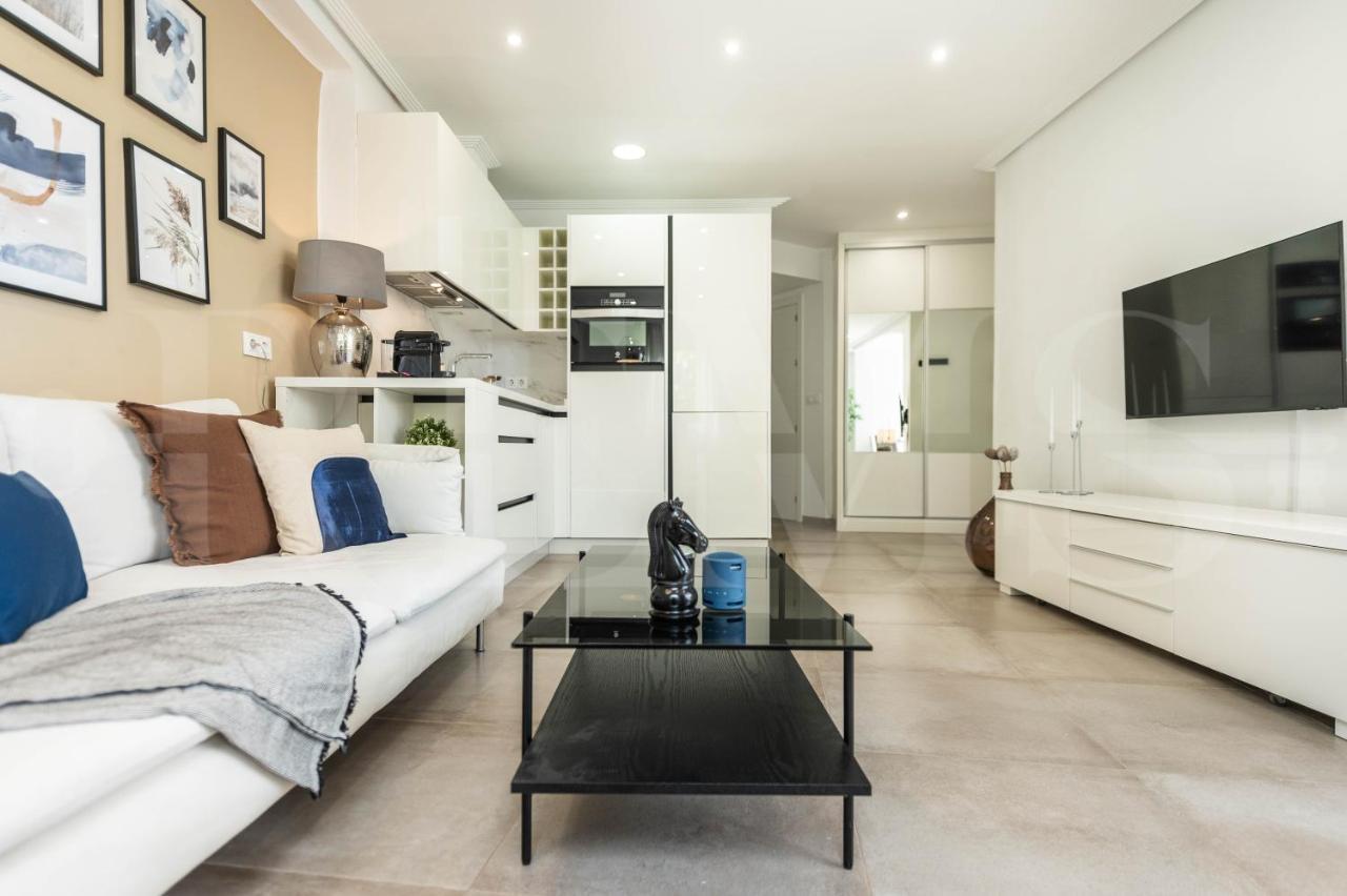 Serene & Spacious Apartment - Center By Rems Málaga Dış mekan fotoğraf